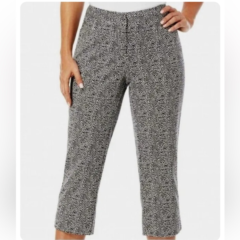 Rafaella Curvy Capri Pants Floral Print Size 6 New With Tags